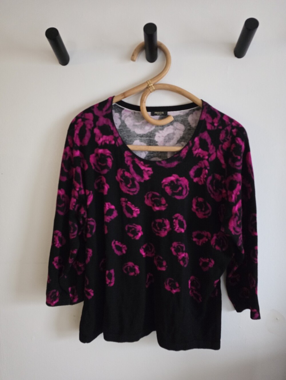 Precis Petite floral 3/4-sleeve viscose blouse featuring a bright fuchsia-pink